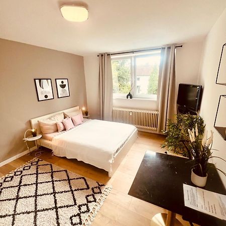 Ferienwohnung An Der Uniklinik Mit Eigener Kueche Und Renoviertem Badezimmer Homburg  Zewnętrze zdjęcie