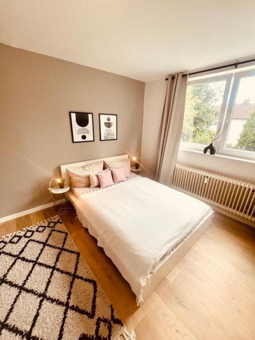Ferienwohnung An Der Uniklinik Mit Eigener Kueche Und Renoviertem Badezimmer Homburg  Zewnętrze zdjęcie